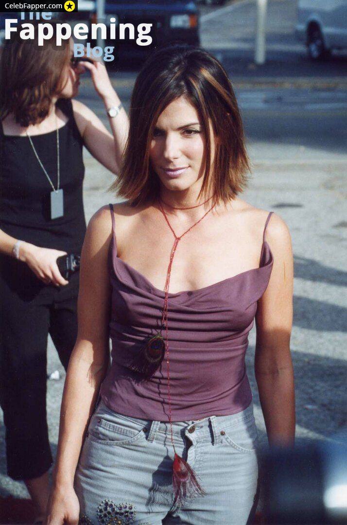 sandra bullock сиськи буфера грудь